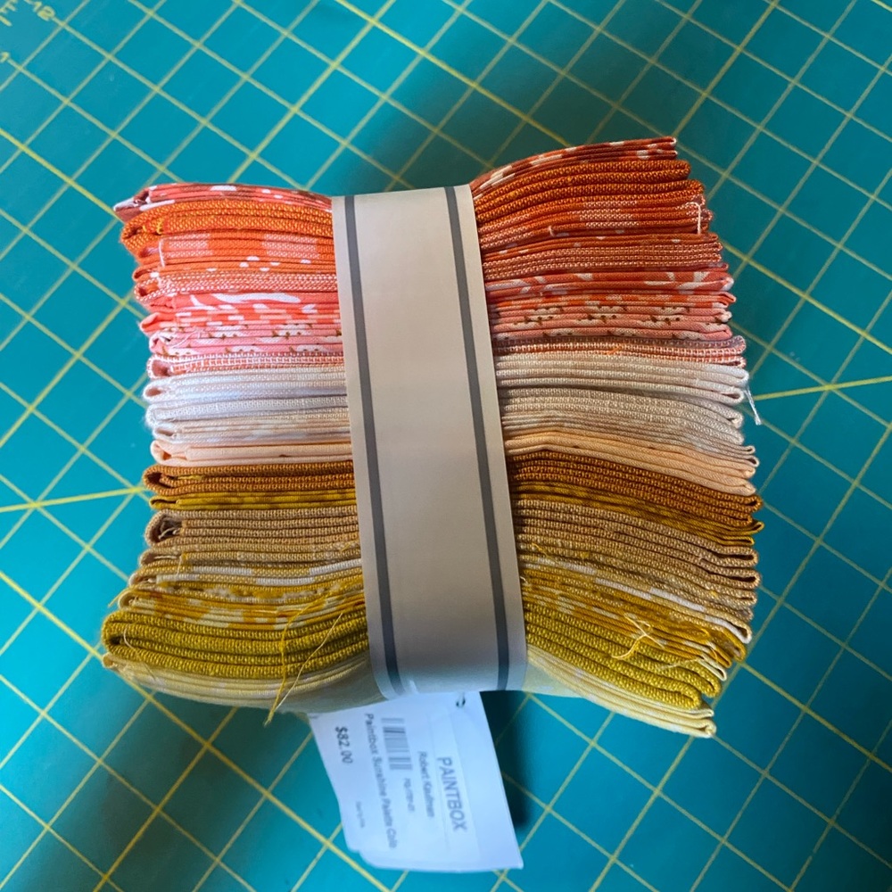 Robert Kaufman Fat Quarter Bundle - Picture 6 of 8